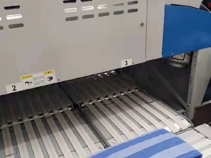 同心巾类折叠机-01